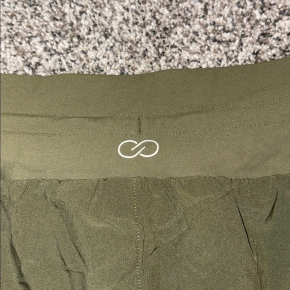 CALIA Women's Truelight Cargo Shorts in Green - Picture 4 of 5